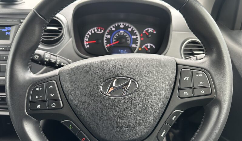 
								2017 Hyundai i10 1.2 premium hatchback 5dr full									