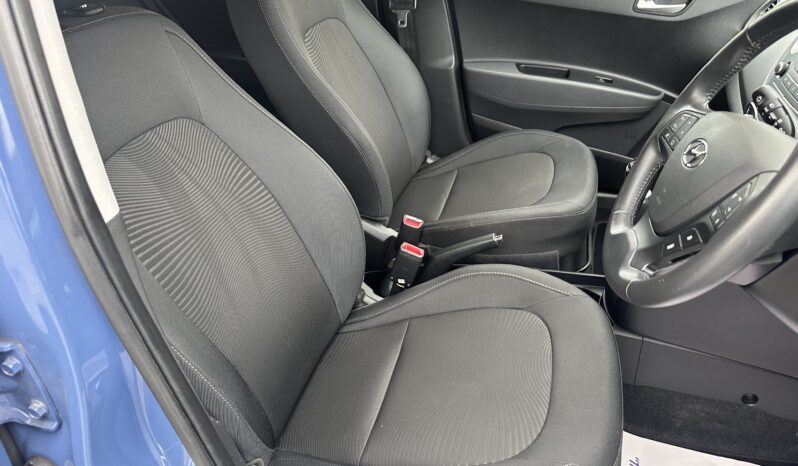 
								2017 Hyundai i10 1.2 premium hatchback 5dr full									