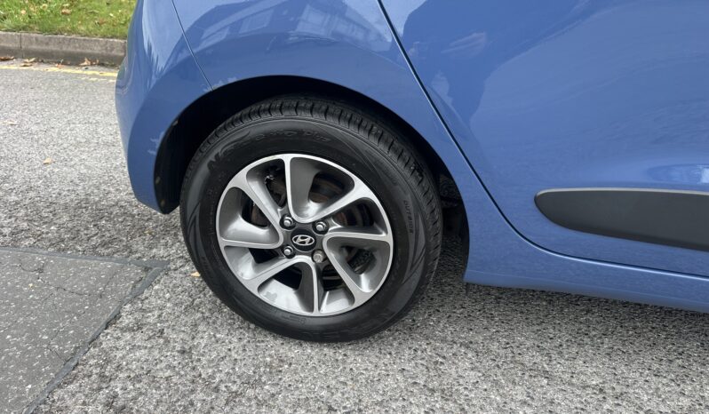 
								2017 Hyundai i10 1.2 premium hatchback 5dr full									