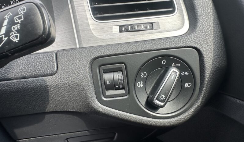 
								2016 Volkswagen Golf 1.0 TSI Match Edition BlueMotion full									
