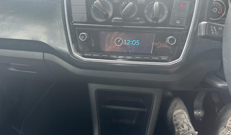 
								2017 Volkswagen up! 1.0 Move up! full									