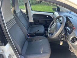 
										2017 Volkswagen up! 1.0 Move up! full									