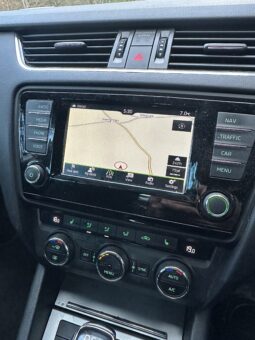 
										Skoda Octavia 1.4 TSI SE DSG full									