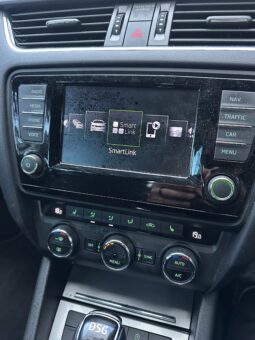 
										Skoda Octavia 1.4 TSI SE DSG full									