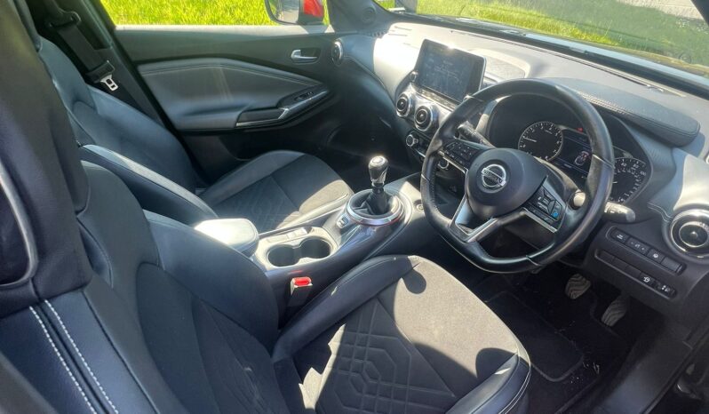 
								Nissan Juke 1.0 DIG-T Tekna Euro 6 (s/s) 5dr full									