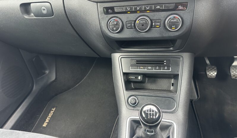 
								Volkswagen Tiguan Match (2015) 2.0 TDI BlueMotion Tech Match SUV 5dr Diesel 70k full									