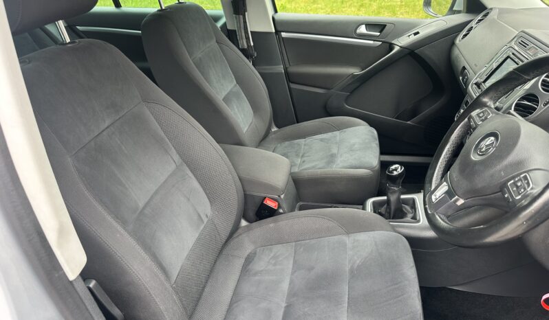 
								Volkswagen Tiguan Match (2015) 2.0 TDI BlueMotion Tech Match SUV 5dr Diesel 70k full									
