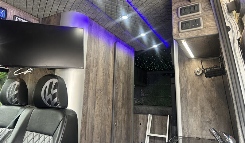 
								2023 VW Crafter 4 Berth Camper Van Auto 9k miles full									