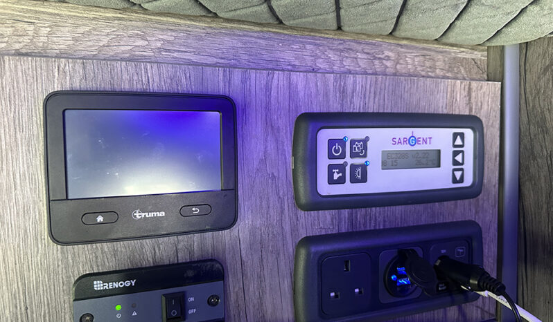 
								2023 VW Crafter 4 Berth Camper Van Auto 9k miles full									