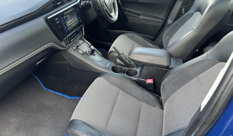 
								2016 Toyota Auris 1.8 vvt-h Excel Touring Sports CVT full									