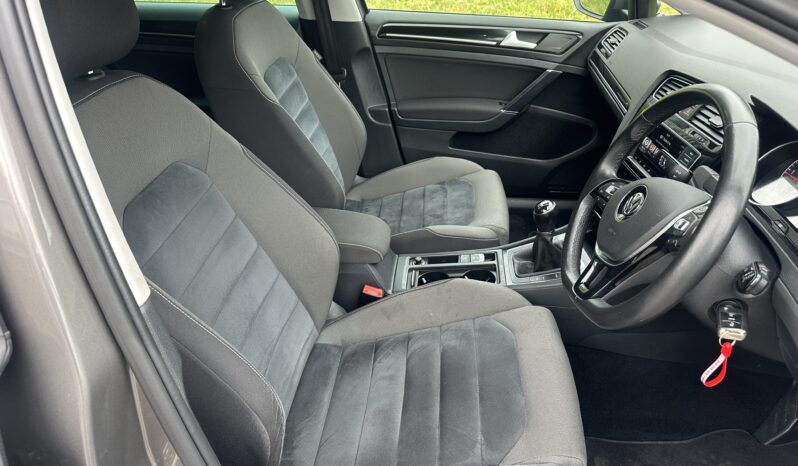 
								Volkswagen Golf 2.0 TDI BlueMotion Tech GT full									