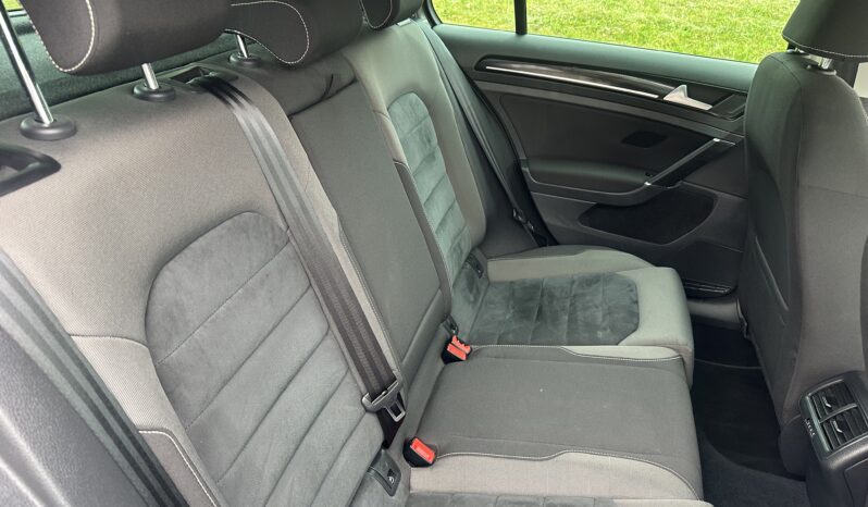 
								Volkswagen Golf 2.0 TDI BlueMotion Tech GT full									
