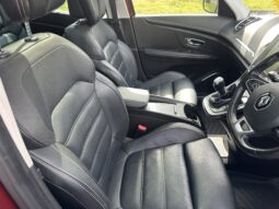
										Renault Grand Scenic 1.6 dCi Signature Nav 7 SEATER full									