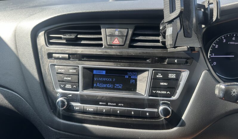 
								2017 Hyundai I20 MPI SE FSH Mint Car full									