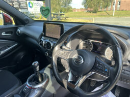 
										Nissan Juke 1.0 DIG-T Tekna Euro 6 (s/s) 5dr full									