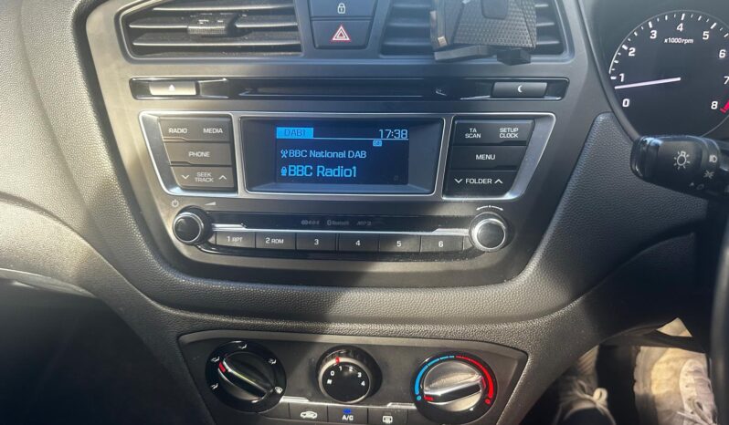 
								2017 Hyundai I20 MPI SE FSH Mint Car full									