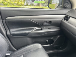 
										Mitsubishi Outlander 2.2 DI-D GX4 4WD 7 SEATER full									