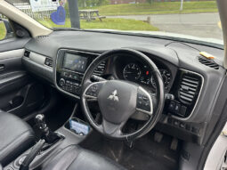 
										Mitsubishi Outlander 2.2 DI-D GX4 4WD 7 SEATER full									