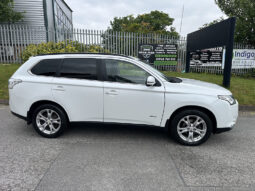 
										Mitsubishi Outlander 2.2 DI-D GX4 4WD 7 SEATER full									