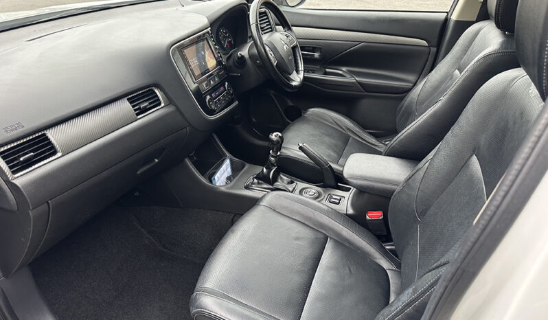 
								Mitsubishi Outlander 2.2 DI-D GX4 4WD 7 SEATER full									