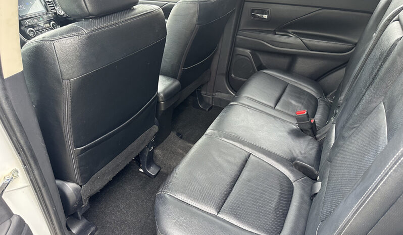 
								Mitsubishi Outlander 2.2 DI-D GX4 4WD 7 SEATER full									