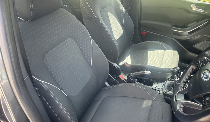 
								Ford Fiesta 1.0T EcoBoost Zetec Euro 6 (s/s) 5dr full									