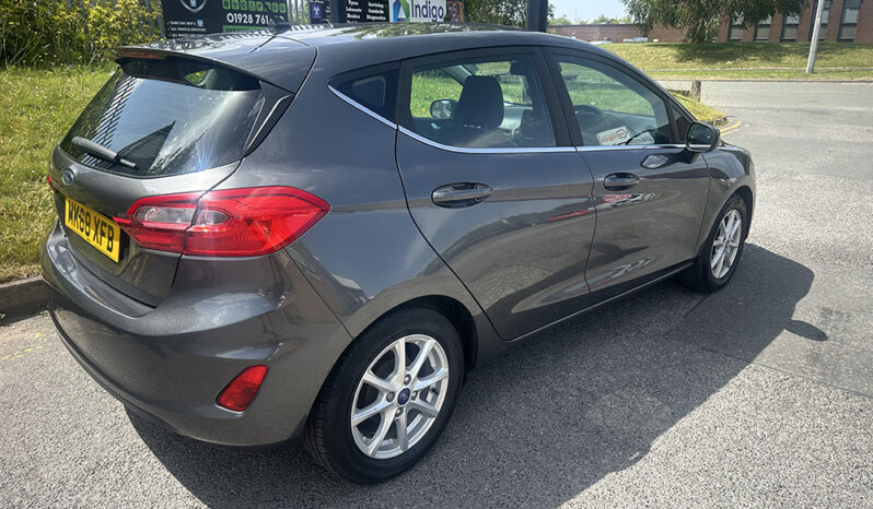 
								Ford Fiesta 1.0T EcoBoost Zetec Euro 6 (s/s) 5dr full									