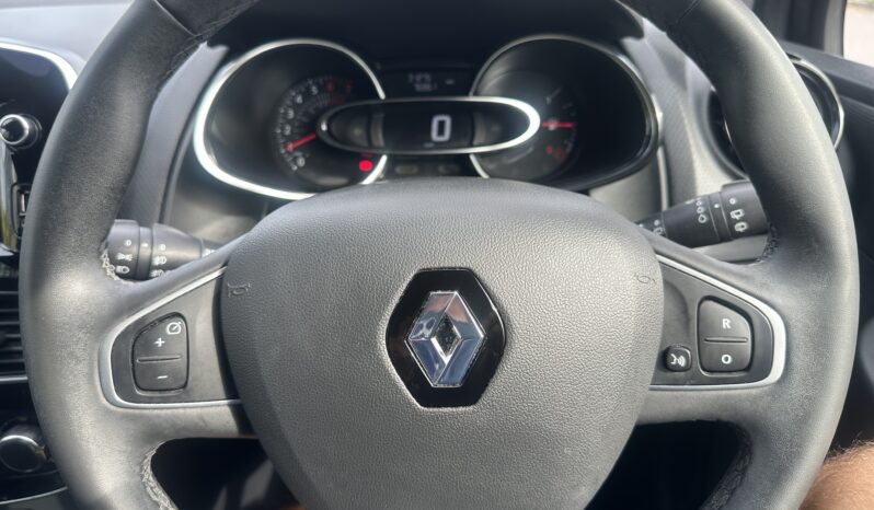 
								Renault Clio 0.9 TCe Iconic 2019 Low Miles full									