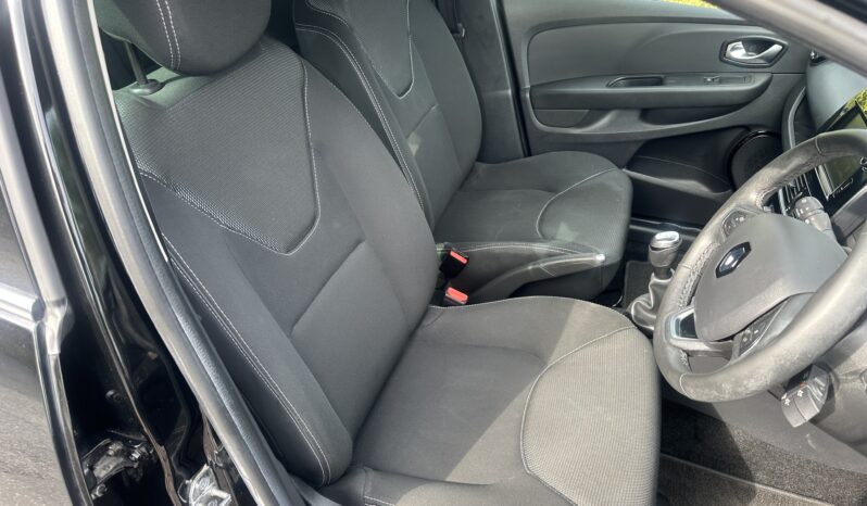 
								Renault Clio 0.9 TCe Iconic 2019 Low Miles full									