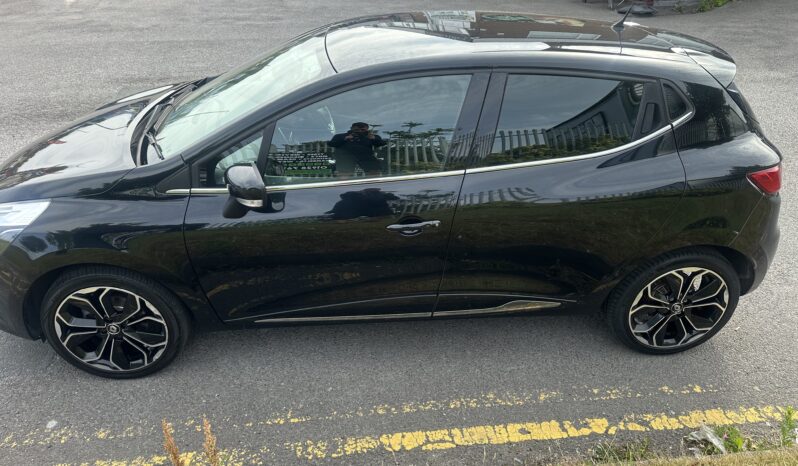 
								Renault Clio 0.9 TCe Iconic 2019 Low Miles full									