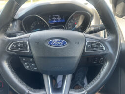 
										Ford Focus 1.0T EcoBoost Titanium full									