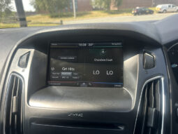 
										Ford Focus 1.0T EcoBoost Titanium full									