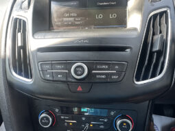 
										Ford Focus 1.0T EcoBoost Titanium full									