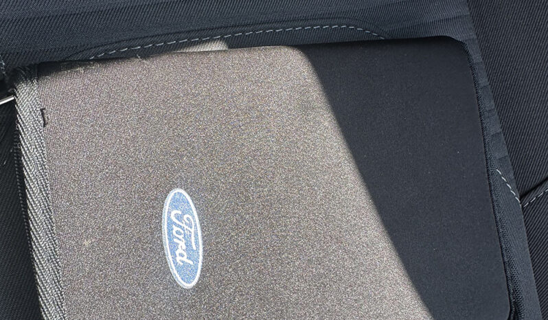 
								Ford Focus 1.0T EcoBoost Titanium full									