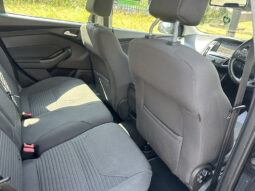 
										Ford Focus 1.0T EcoBoost Titanium full									