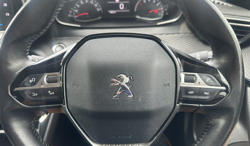 
								Peugeot 2008 1.5 BlueHDi Active full									
