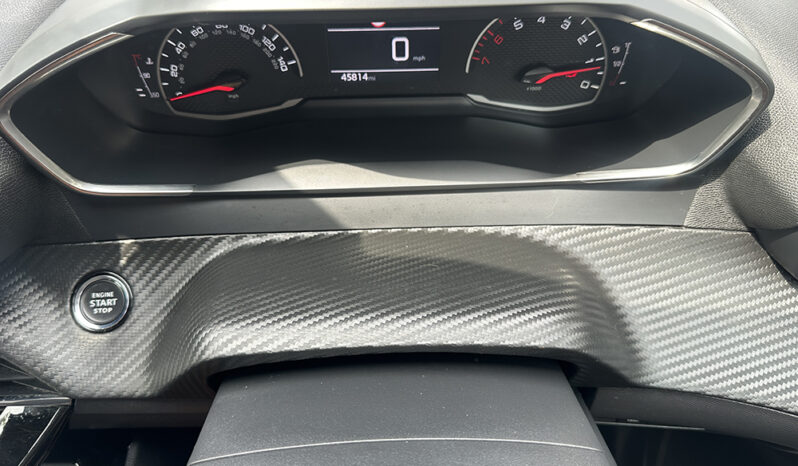 
								Peugeot 2008 1.5 BlueHDi Active full									