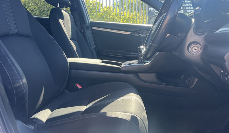 
								Honda Civic 1.0 VTEC Turbo SR Euro 6 full									