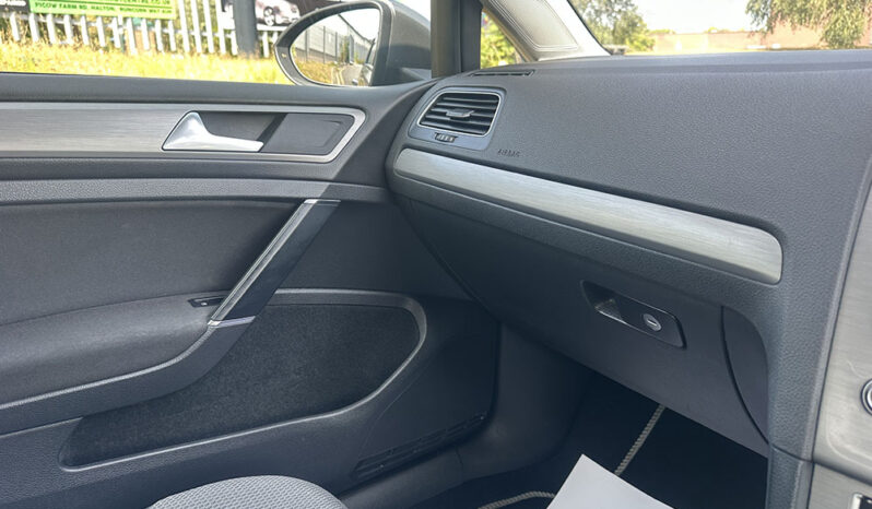 
								2015 Volkswagen Golf 1.6 TDI BlueMotion Tech Match full									