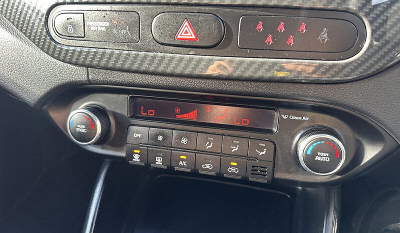 
								Kia Carens 1.7 CRDi 3 Euro 6 full									