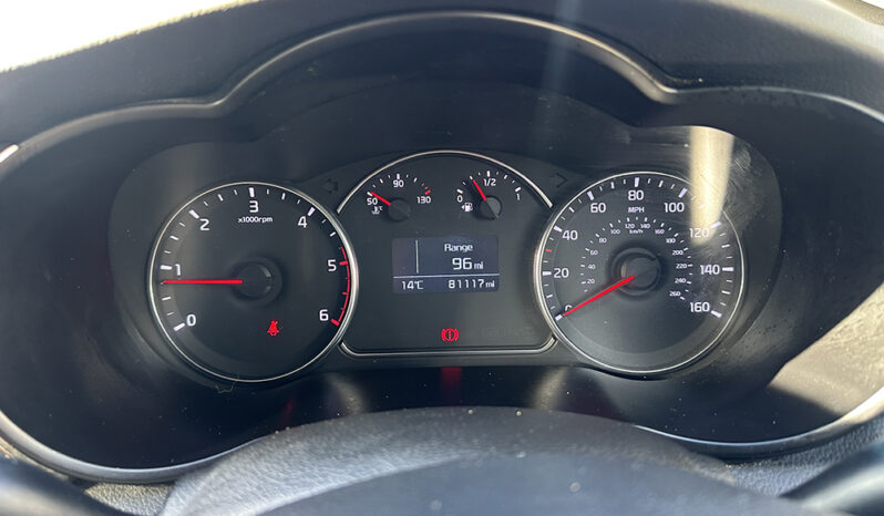 
								Kia Carens 1.7 CRDi 3 Euro 6 full									