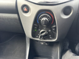 
										2019 Toyota AYGO 1.0 VVT-i x-play full									