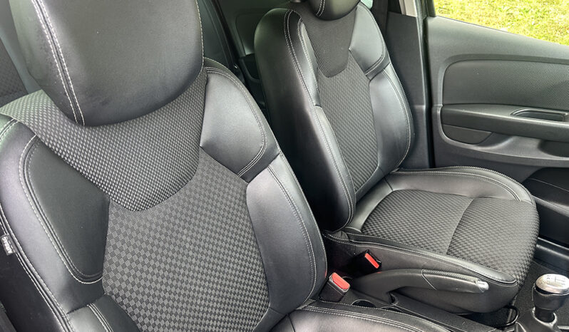 
								2019 Renault Clio 0.9 TCe GT Line full									