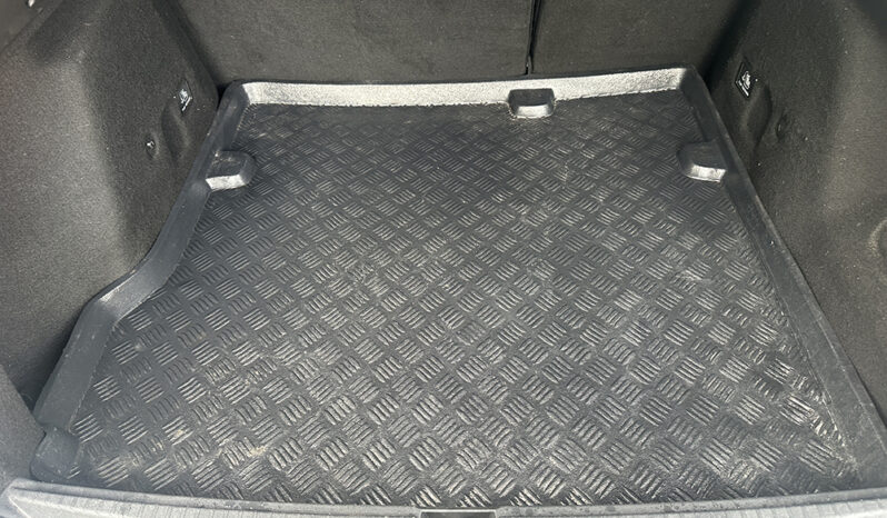 
								Dacia Duster 1.6 SCe Prestige full									